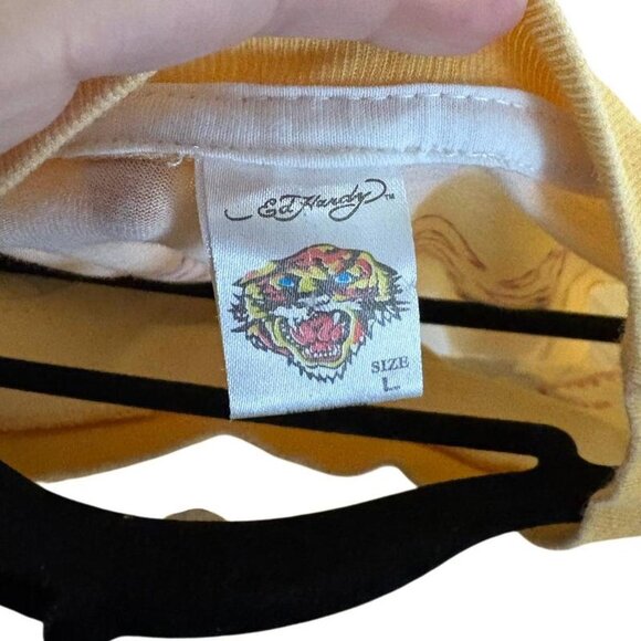 Ed Hardy - VINTAGE Y2K- TATTOO Multi-coloured Graphic Tee- Mens Size Large 💀🌹✨ - Picture 4 of 4